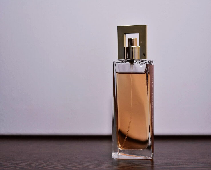 Où jeter les flacons de parfums vides